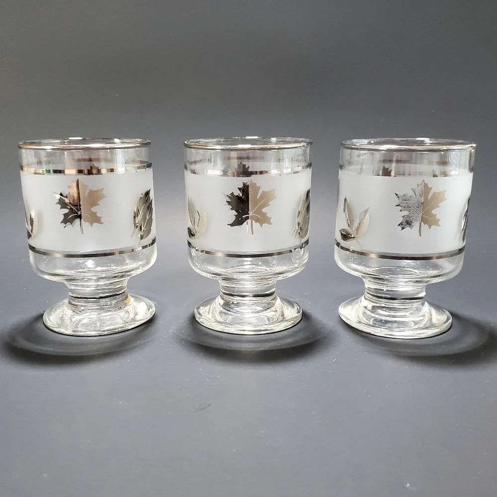 Libbey Vintage Silver Leaf Frosted Glass Pitcher & Pillar Glasses Cocktail Set